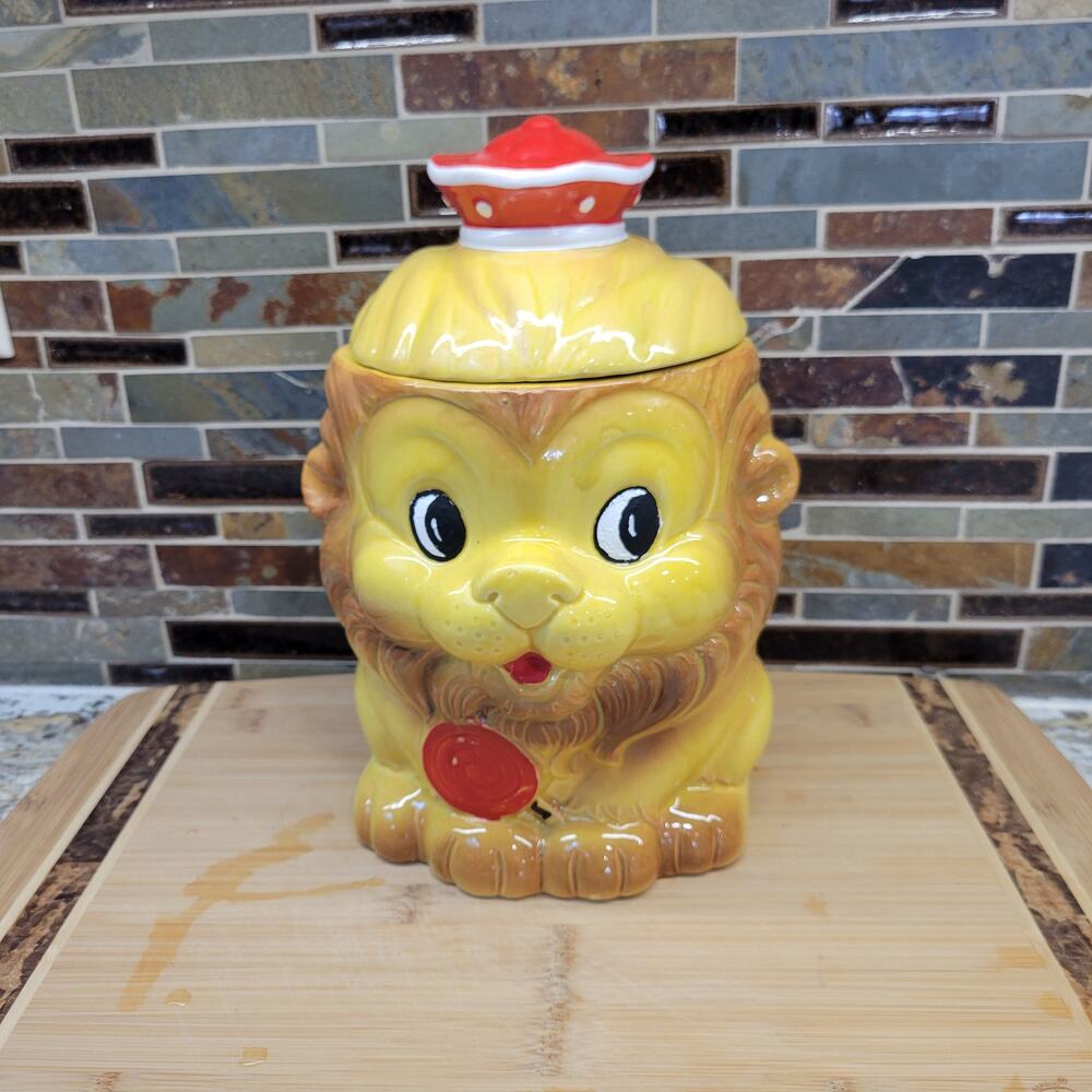Vintage Lion King Cookie Jar, Red Lollipop Crown Japan
